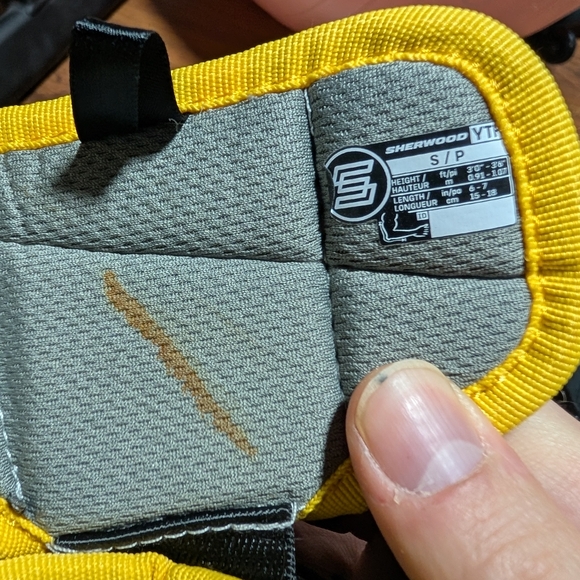 Rekker Hockey Elbow Pads - Picture 3 of 4